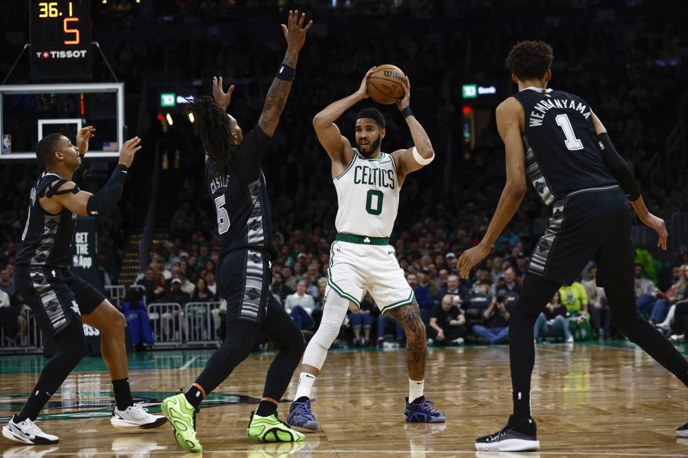 或边路分球 或边路分球