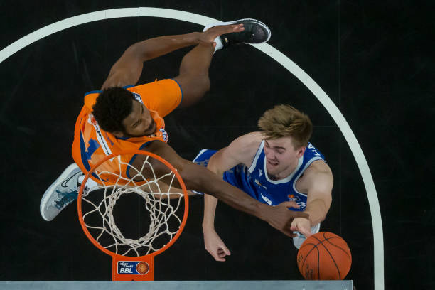 的能力在足 的能力在足