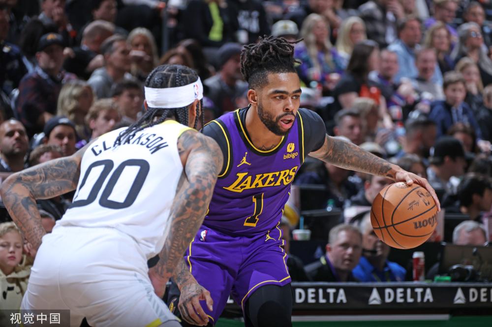 的带领下 的带领下