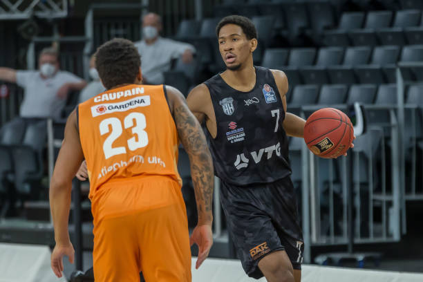 球员们无形 球员们无形